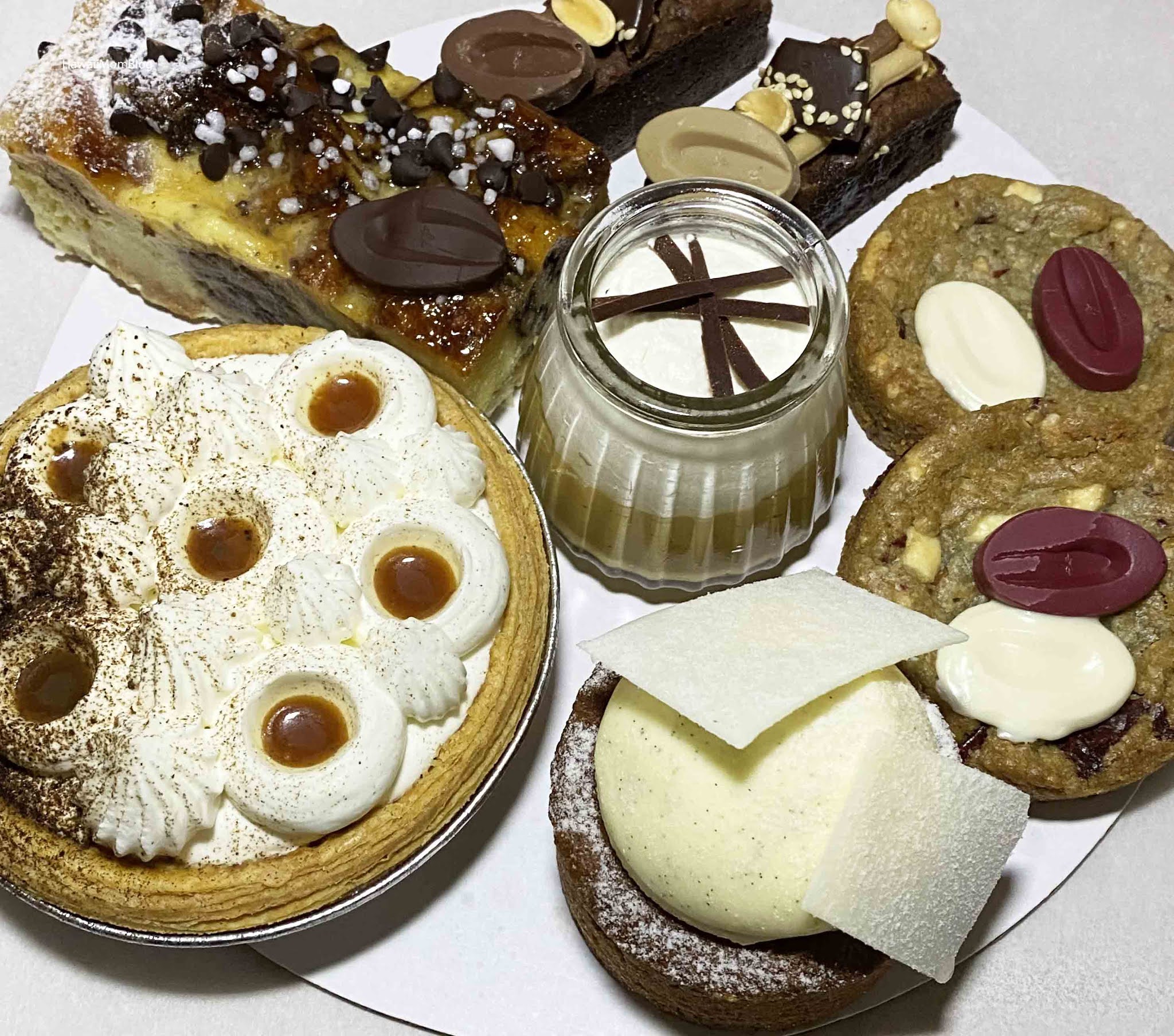 Hawaii Mom Blog Senia Pastry Box by Chef Mimi Mendoza