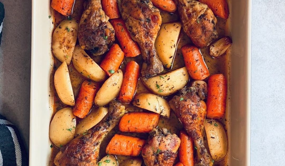 CHICKEN DRUMSTICK TRAY BAKE