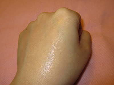 Review: SEACRET Cuticle Oil + Body Lotion + NOTD miss wiggle