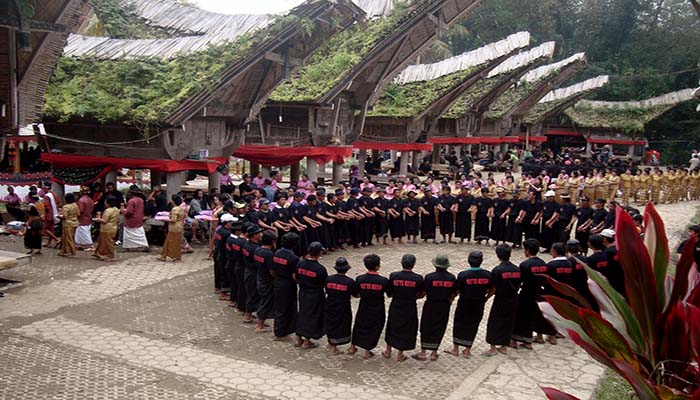 Tarian Tradisional Dari Sulawesi Selatan Dan Penjelasannya - Cinta