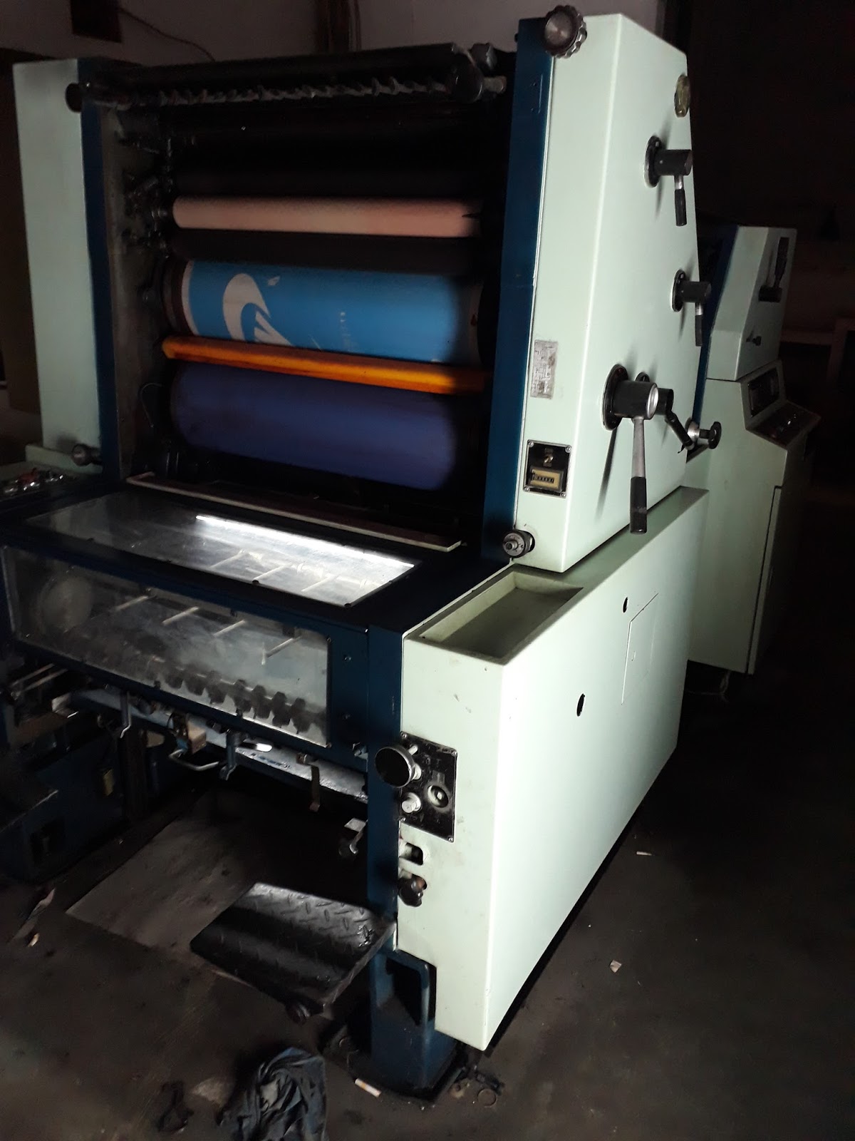 Mesin Mesin Percetakan Dijual Mesin Cetak Oliver 72