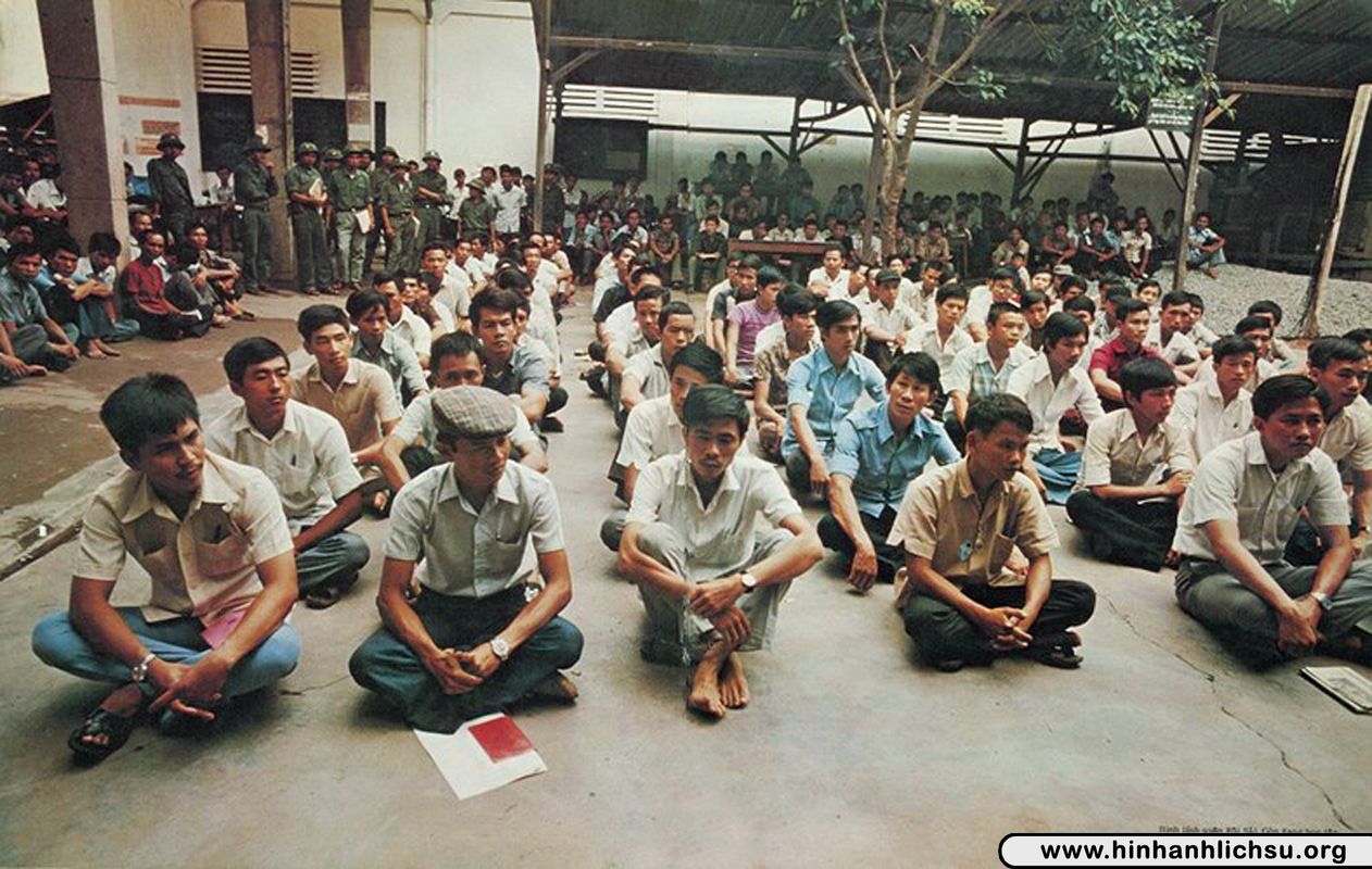 Trại học tập cải tạo tại Việt Nam sau năm 1975 - Hình Ảnh Lịch Sử ...