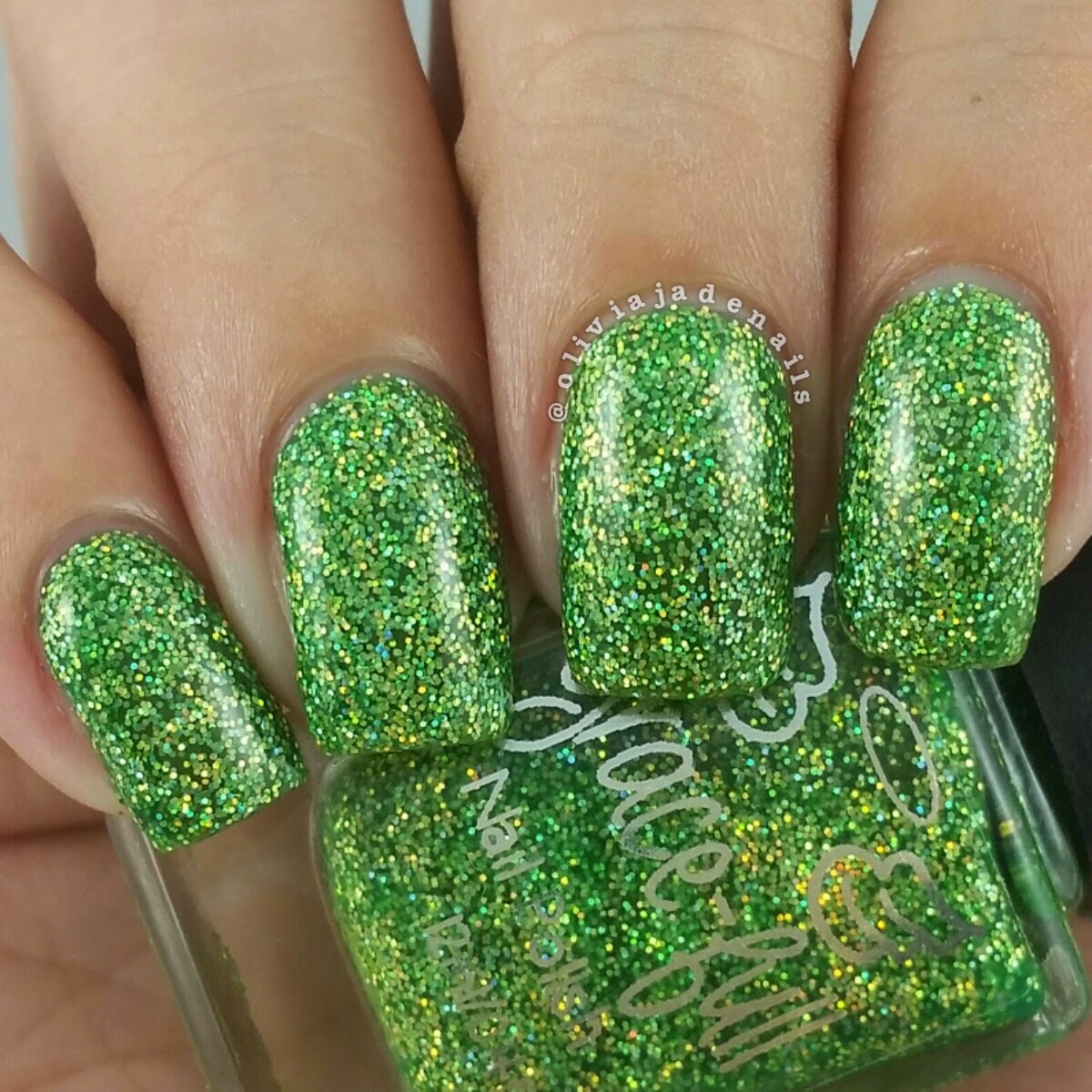 Grace-Full Body Shakin' swatched by Olivia Jade Nails