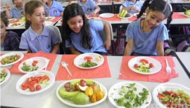 الأطعمة التي يجب توافرها في شنطة طفلك للروضة الأطعمة التي يجب توافرها في شنطة طفلك للروضة