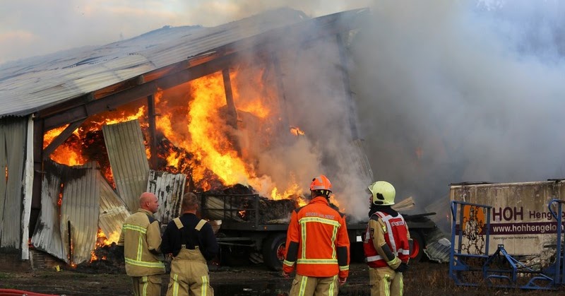 DGZ Media: Grote brand in voormalige kringloop loods.