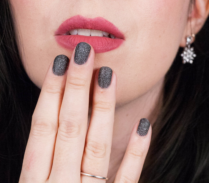 L'Oreal Color Riche Black Diamond nailpolish, Bourjois Rouge Edition Velvet in Beau Brun