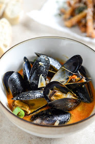 pressure cooker coconut-curry mussels