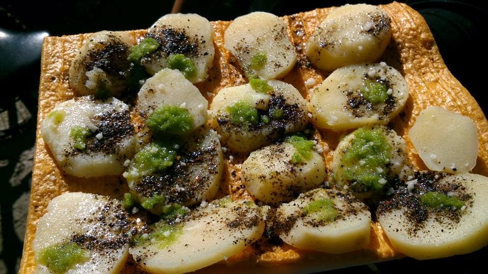 Jaime Ramos Méndez Papas cocidas, con sal, limón y chile en polvo