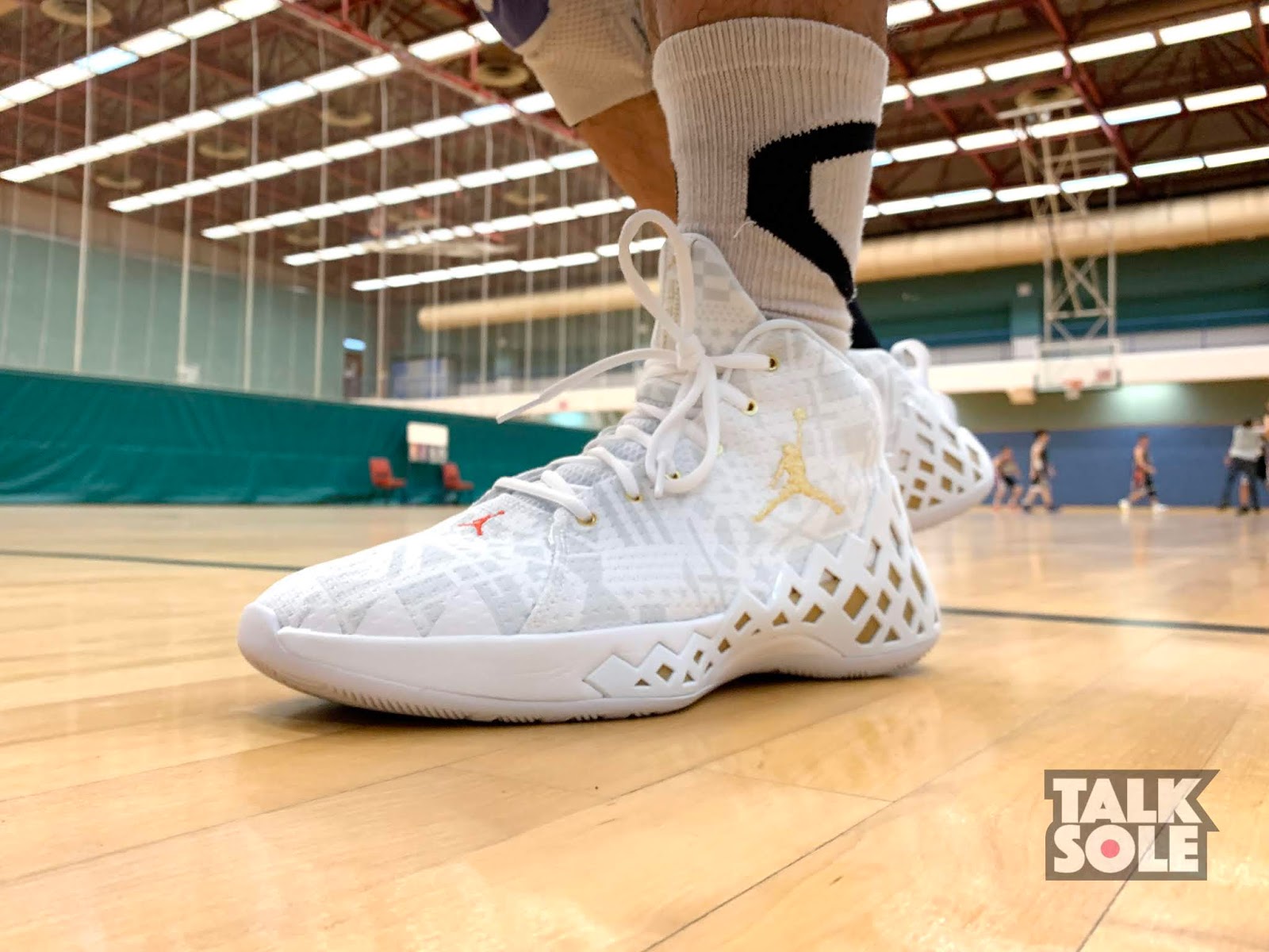 jordan jumpman diamond mid pf