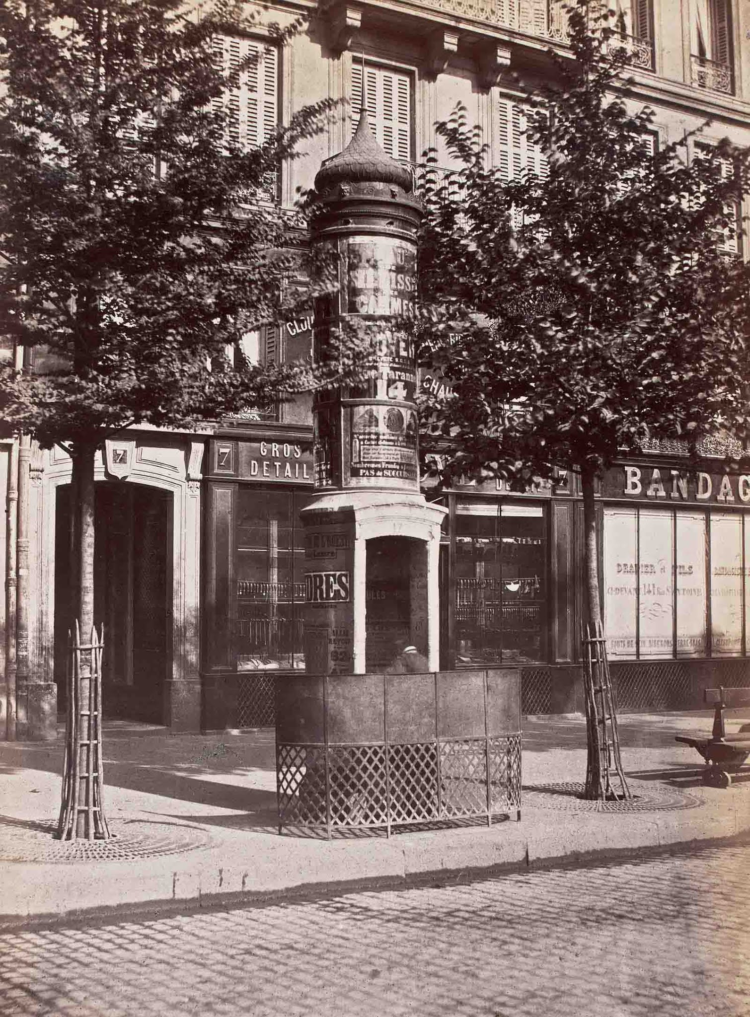 pissoir vintage public urinals paris