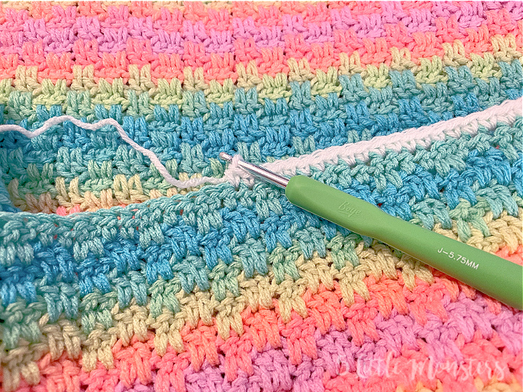 Crochet Pattern Yarn and Colors Amazing Staggered Stripes Blanket 
