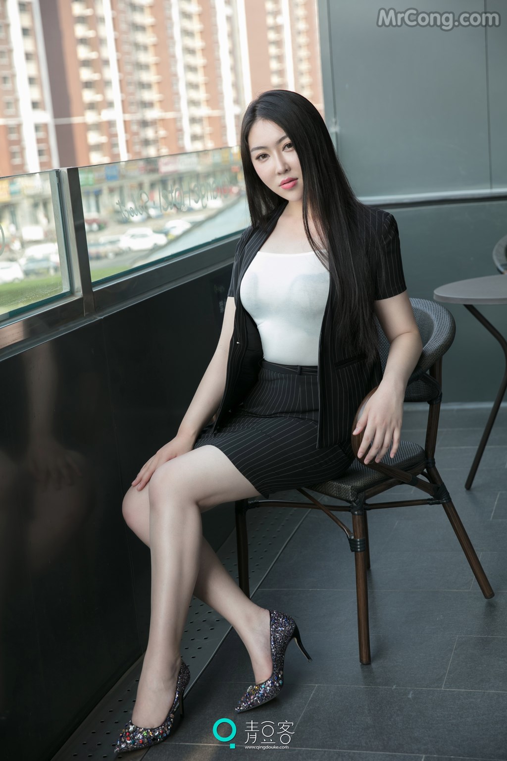 QingDouKe 2017-06-12: Model Xin Lu (馨 露) (53 photos) photo 2-17