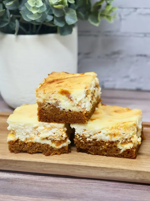 Carrot Cake Swirled Cheesecake Bars