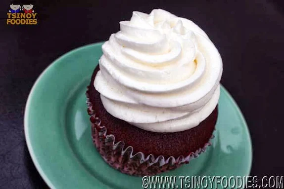 red velvet cupcake