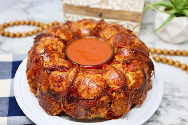 Pull-Apart Pizza Bread