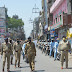 जौनपुर पुलिस का फ्लैग मार्च ,पुलिस वाहनों को  किया सेनेटाइज़ 
