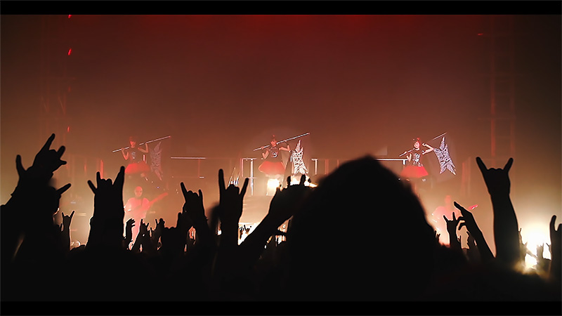 Debut performance of “Road of Resistance” at O2 Brixton Academy, London