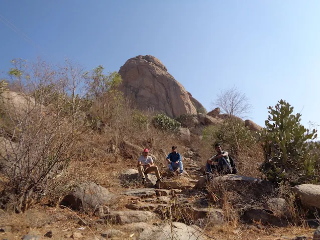 the loapers sitting on the steps which lead to the rayakottai trek