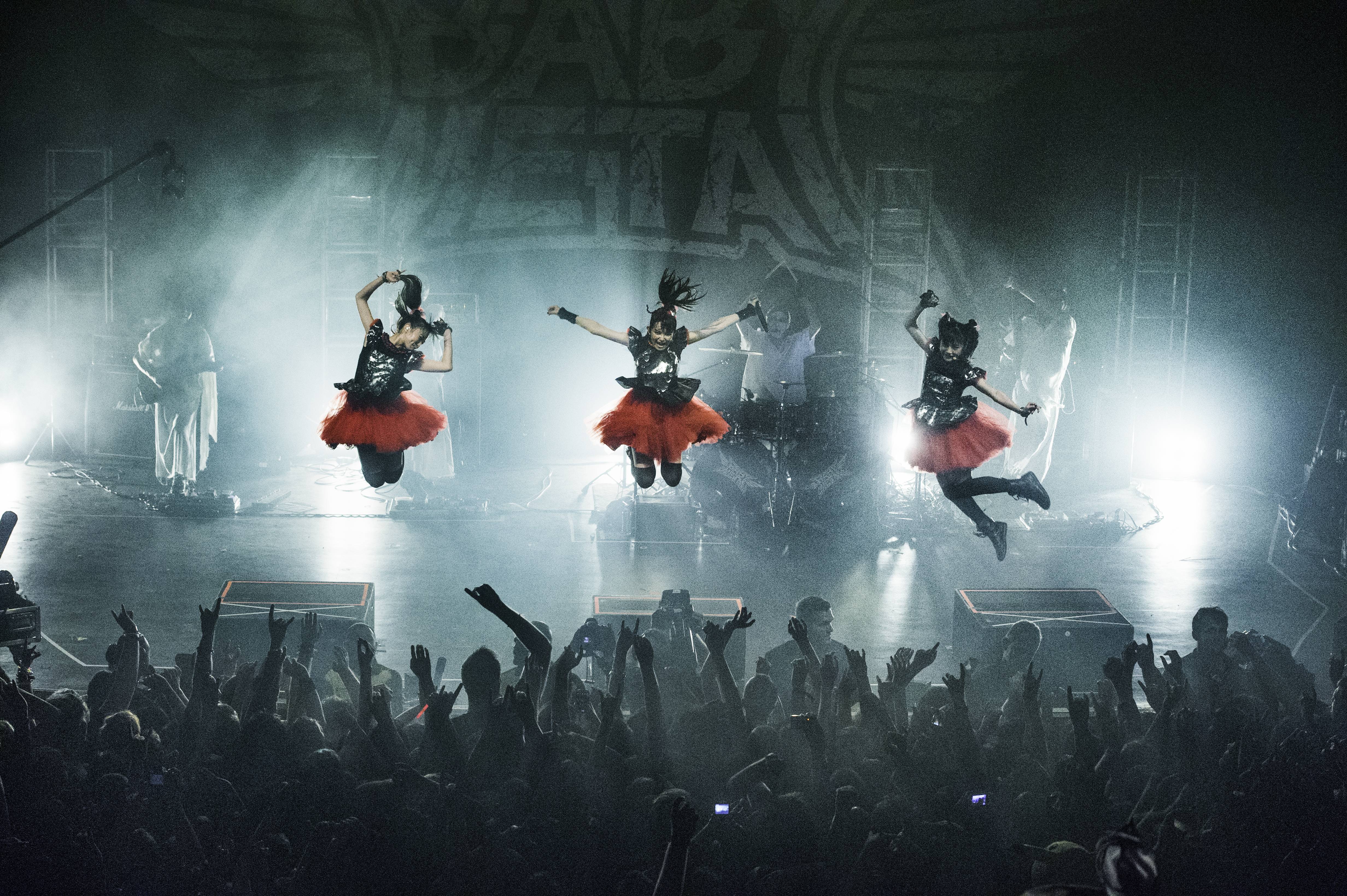 BABYMETAL closing out a show