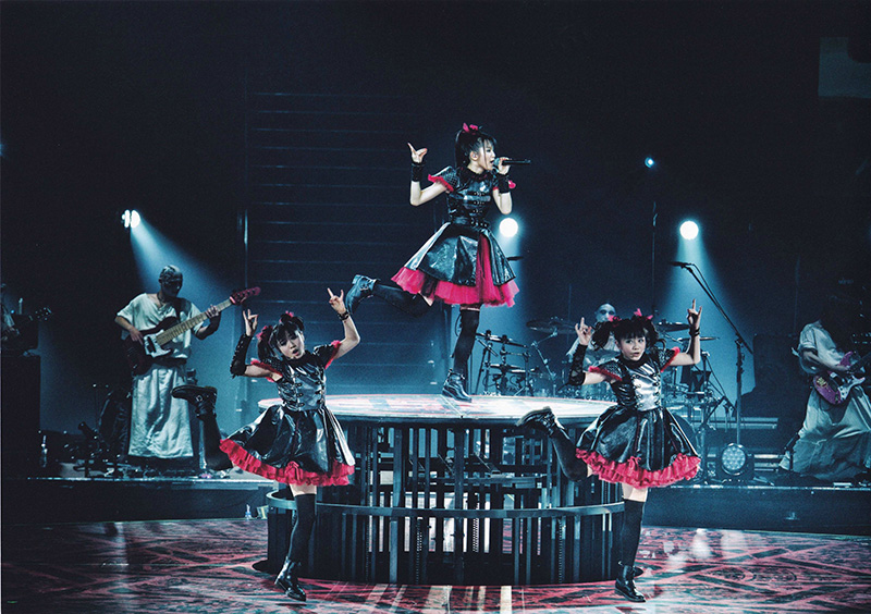 BABYMETAL performing “Catch Me If You Can” at Budokan Red Night