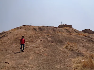 The alternative route from nijagal summit which takes you to the ruined shiva temple