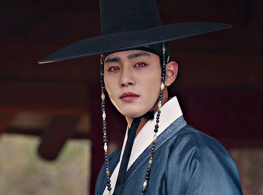 #lovers of the red sky from kimgoeun