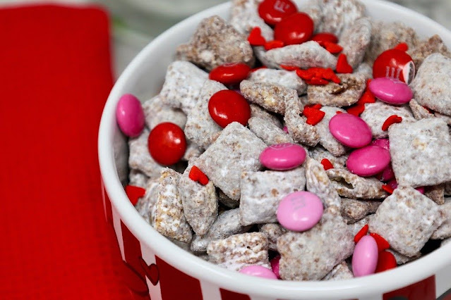 Valentine Muddy Buddies