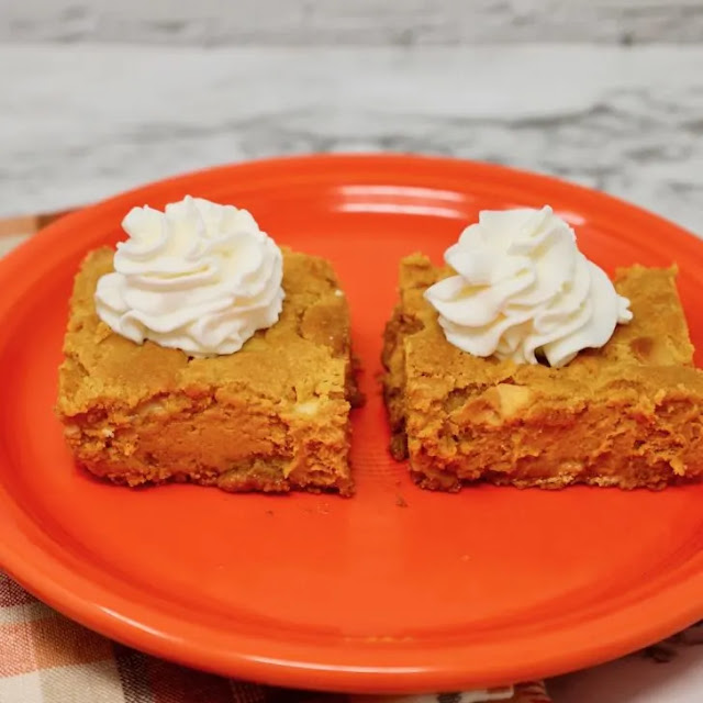 Pumpkin Cheesecake Cookie Bars