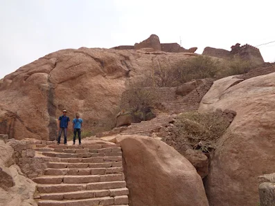 The initial stretch consists of lots of steps and is easy to navigate on the madakasira trek