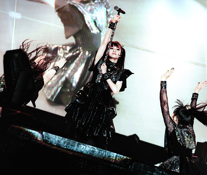 MOAMETAL performing Headbanger at Legend M