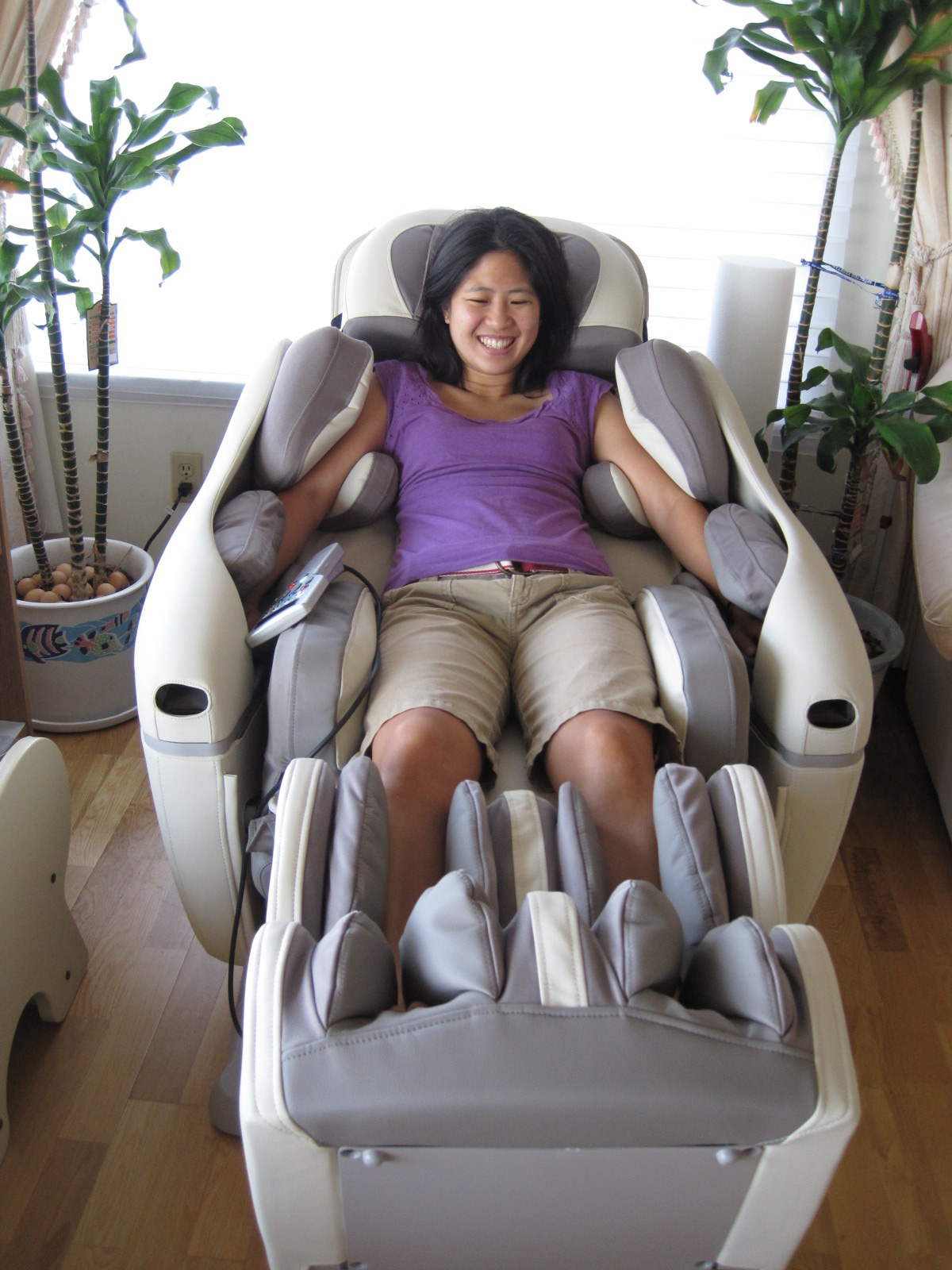 Its A Great Day For Ultimate The Best Massage Chair In The World
