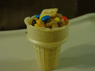 Chocolate Chip Pancakes and Mac&rsquo;n Cheese: Cone Snack