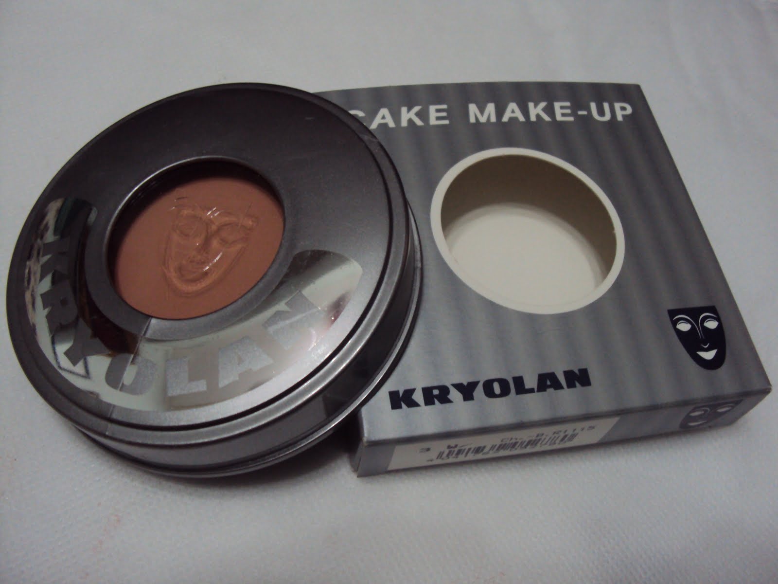 KRYOLAN BORNEO 1120 Kryolan cake makeup