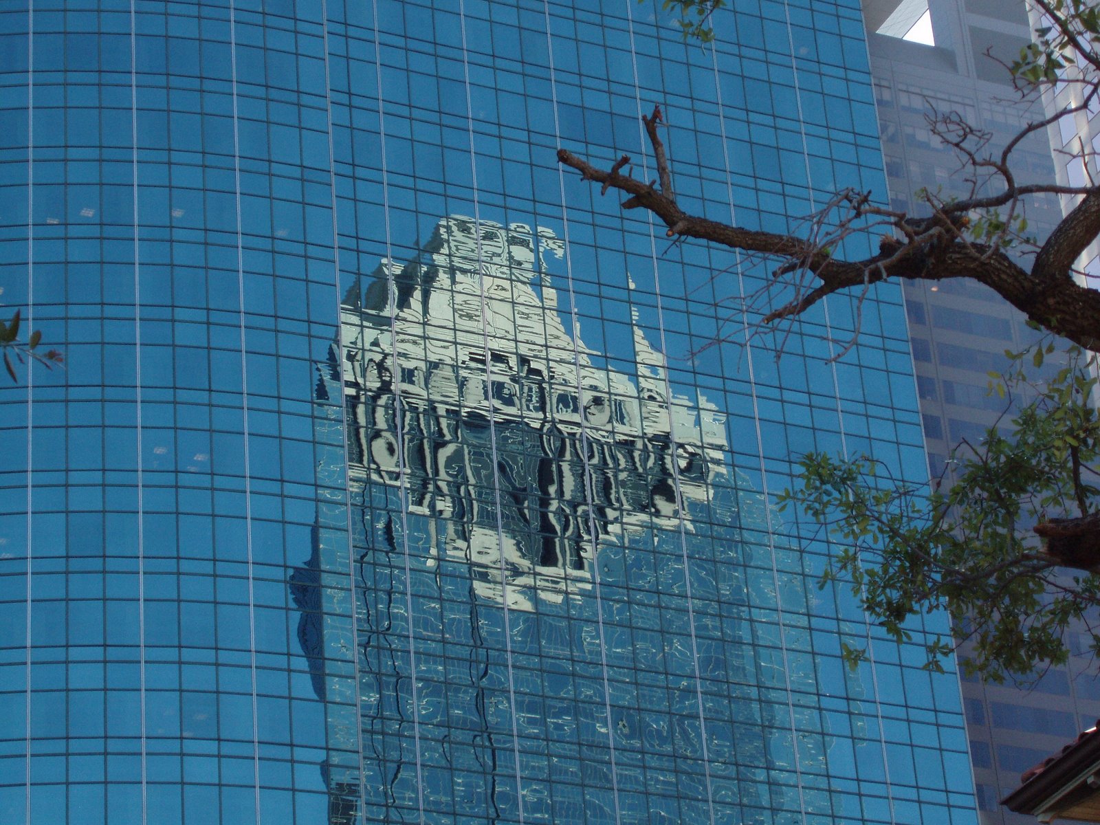 [downtown+reflections.JPG]