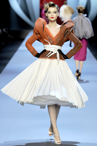 Liz Blair's Art, Design, and Fashion: Dior Spring Couture 2011 fashions ...