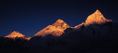 [Mount-Everest-from-Kala-Patar-with-Lhotse-orclimber-best-picture-gallery.jpg]