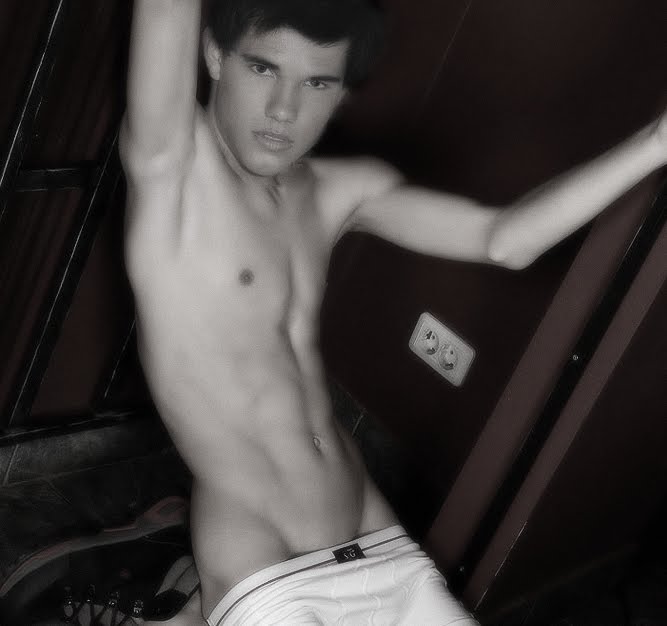 Nude Taylor Lautner 93