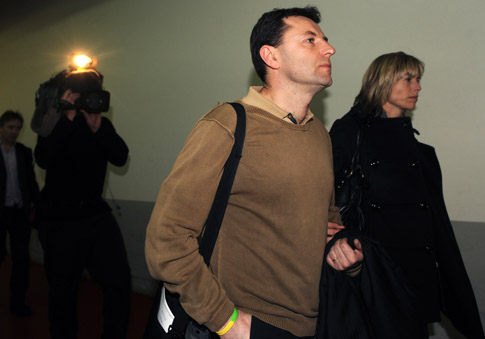 [Jornal+de+Noticias+11-12-09.jpg]