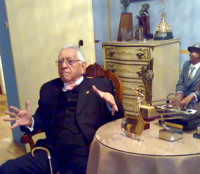 [CMEG+Expresandose.jpg]