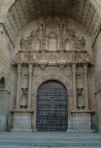 [Alarcón+Portico.jpg]