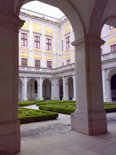 [A+Mafra+claustros.jpg]