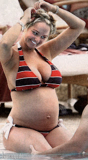 Jennifer Ellison Shows Of Pregnant Body in a Bikini