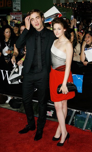 [Fashion+From+The+Premiere+of+Twilight+4.jpg]