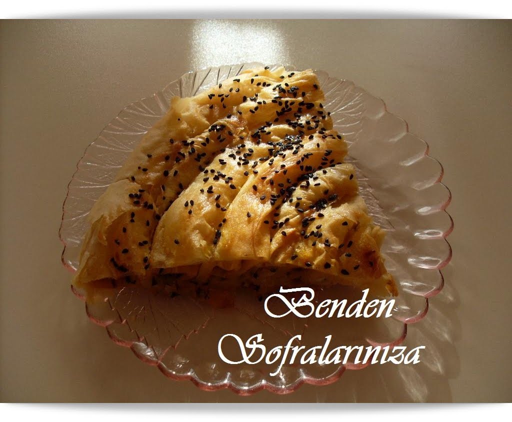 Yer Fıstıklı KurabiyeFındıklı KekElmalı TruffÇilek Pudingli Keşkül