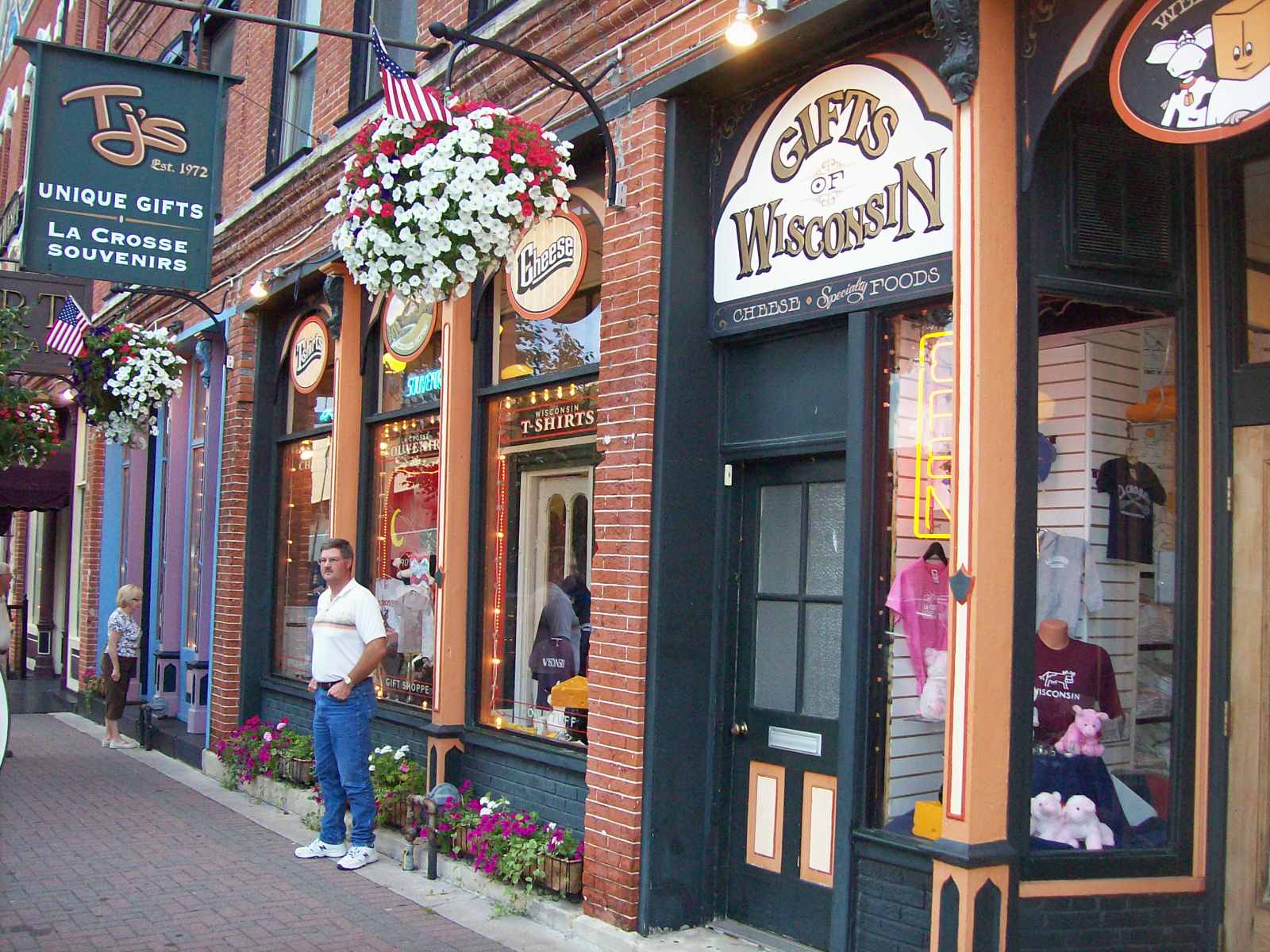 Cindy's Creations La Crosse, WI day 1