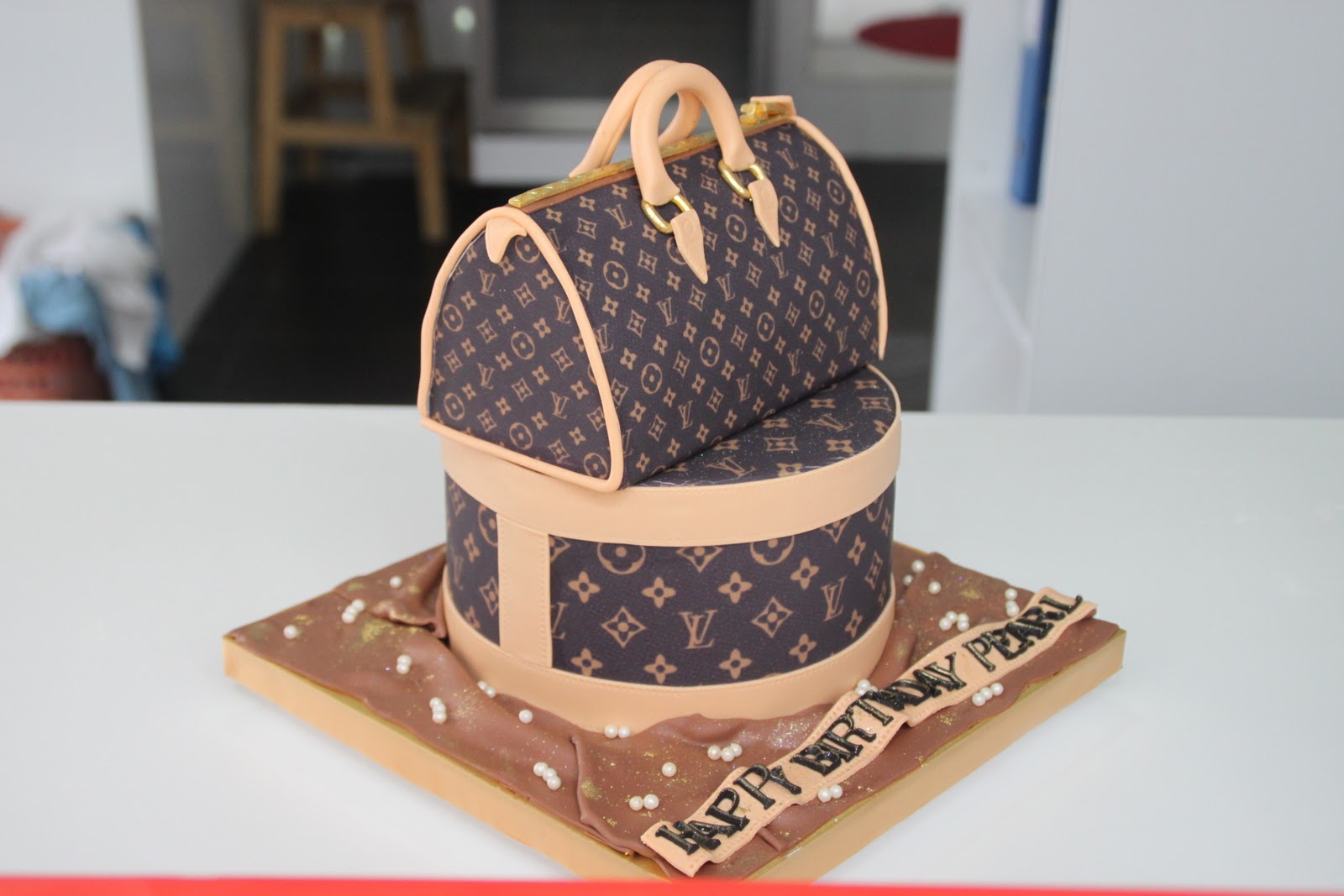 Celebrate with Cake!: Louis Vuitton Bag Cake