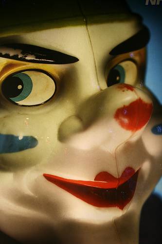 [clown.jpg]