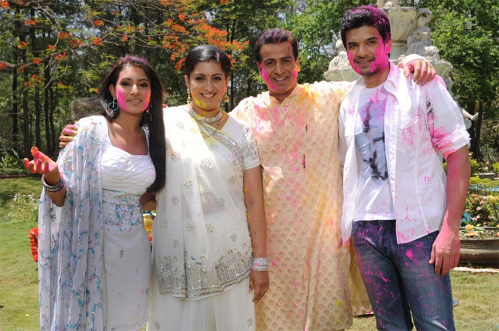Latest News: Star Parivaar Awards 2010 - 10th Anniversary Celebrations
