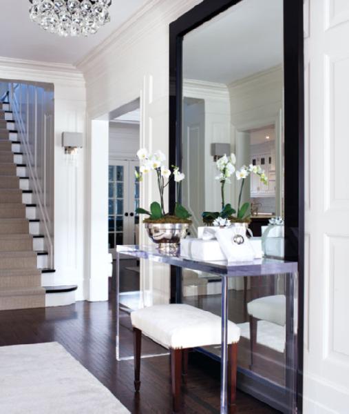 A touch of Luxe: Beautiful entrance - orchid + dark wood floors + ...
