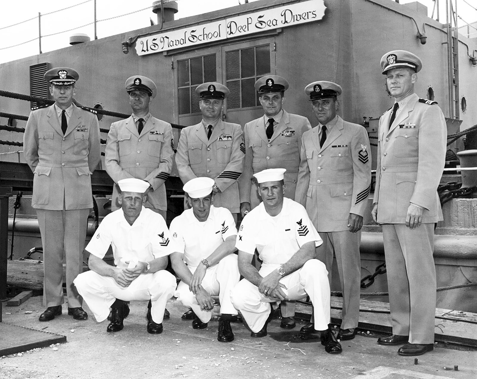 [US-Naval-School-Deep-Sea-Divers.jpg]